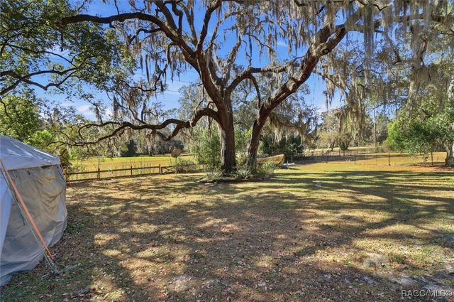 2434 W Gardenia Drive, Citrus Springs, FL 34434