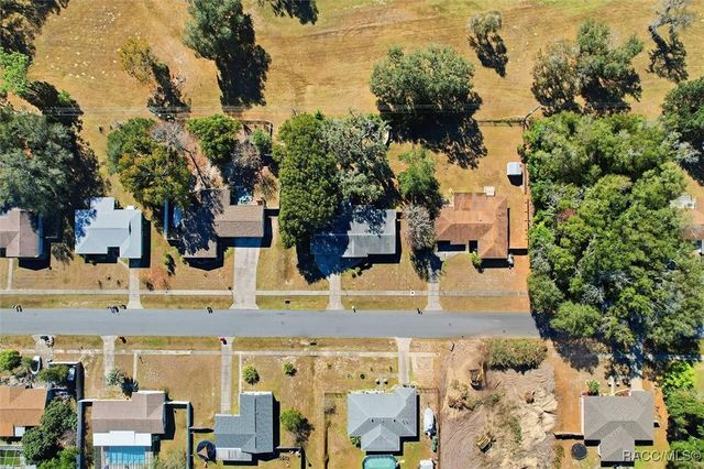 2434 W Gardenia Drive, Citrus Springs, FL 34434