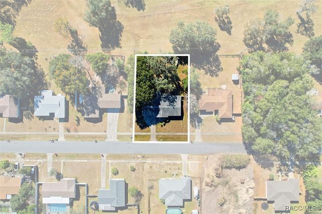 2434 W Gardenia Drive, Citrus Springs, FL 34434