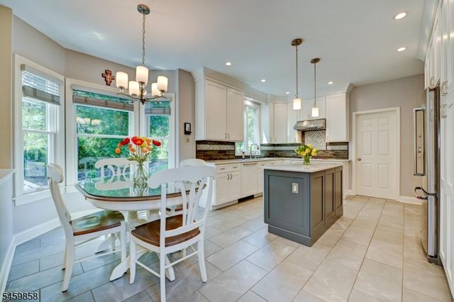 43 BERNARD St, Branchburg Twp., NJ 08876