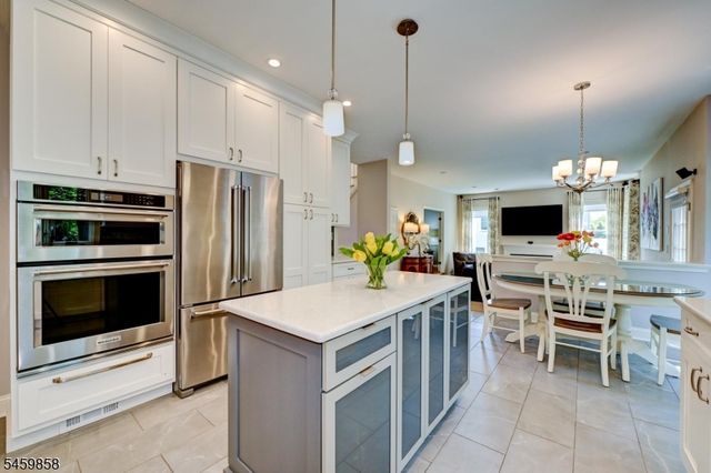 43 BERNARD St, Branchburg Twp., NJ 08876