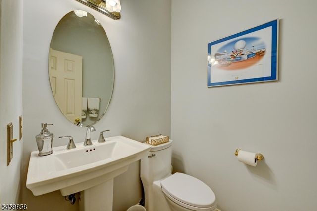 43 BERNARD St, Branchburg Twp., NJ 08876