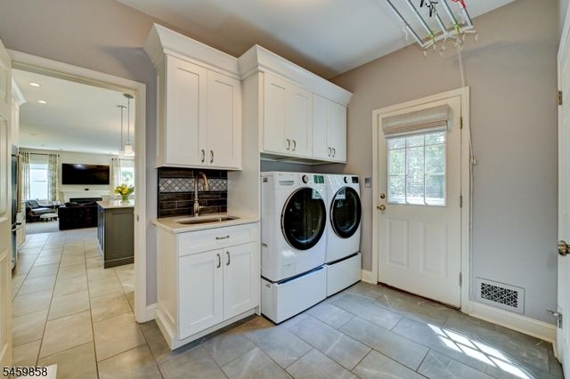 43 BERNARD St, Branchburg Twp., NJ 08876