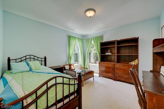 43 BERNARD St, Branchburg Twp., NJ 08876