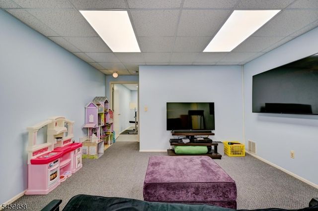 43 BERNARD St, Branchburg Twp., NJ 08876