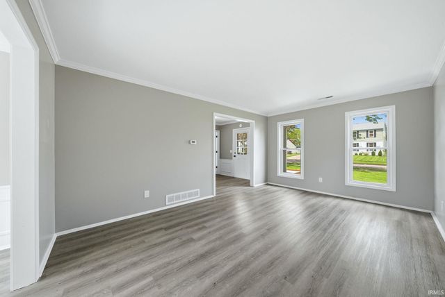 5226 Brookview Drive, Fort Wayne, IN 46835