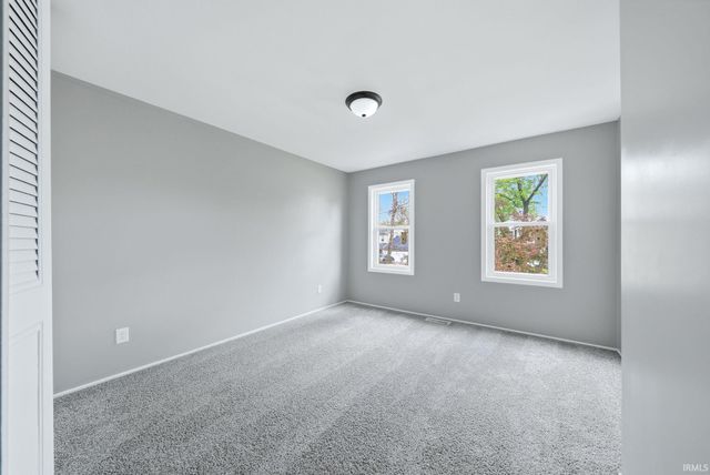 5226 Brookview Drive, Fort Wayne, IN 46835