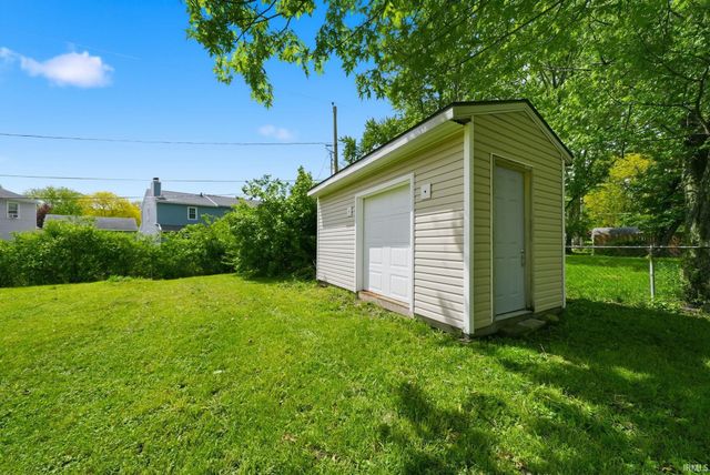 5226 Brookview Drive, Fort Wayne, IN 46835