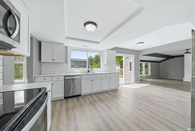 5226 Brookview Drive, Fort Wayne, IN 46835