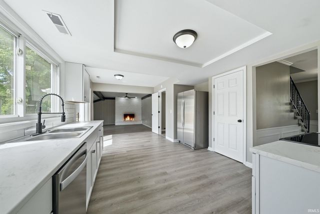 5226 Brookview Drive, Fort Wayne, IN 46835