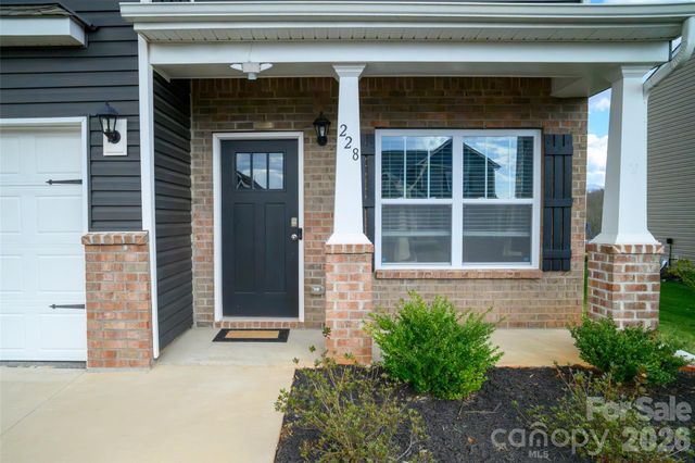 228 Ridgeview Lane, Mars Hill, NC 28754