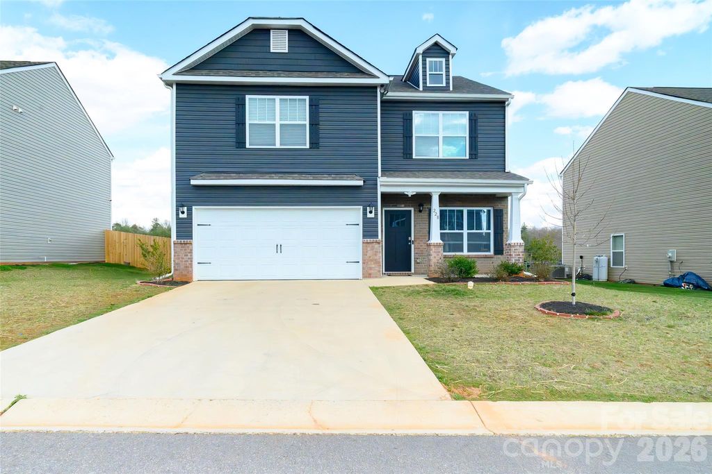 228 Ridgeview Lane, Mars Hill, NC 28754