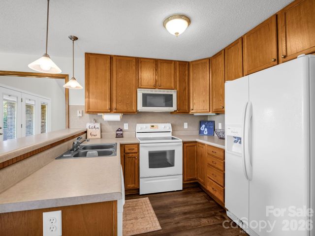 485 Mountain Lookout Drive, Bostic, NC 28018
