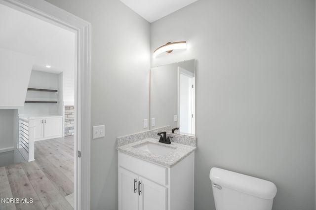 8520 Hocking Cove, Waterville, OH 43566