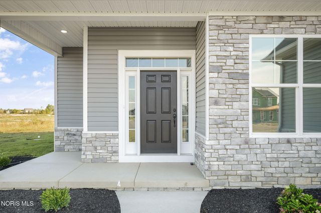 8520 Hocking Cove, Waterville, OH 43566