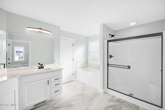 8520 Hocking Cove, Waterville, OH 43566