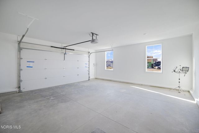 8520 Hocking Cove, Waterville, OH 43566