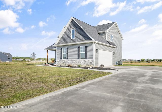 8520 Hocking Cove, Waterville, OH 43566