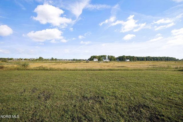 8520 Hocking Cove, Waterville, OH 43566