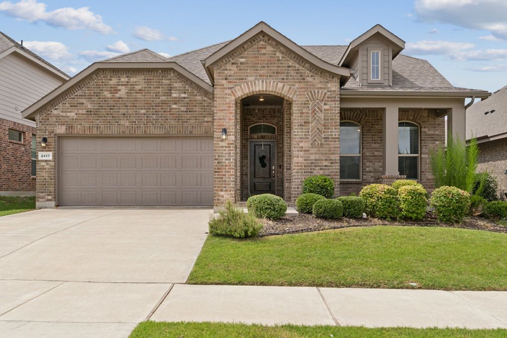 2417 Rooster Lane, Northlake, TX 76247
