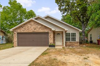202 Mc Arthur Street, Crestview, FL 32539