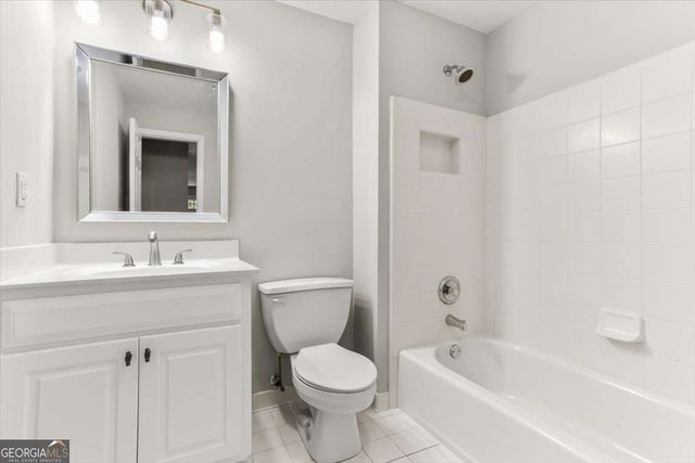 3425 Kingsland Circle, Berkeley Lake, GA 30096