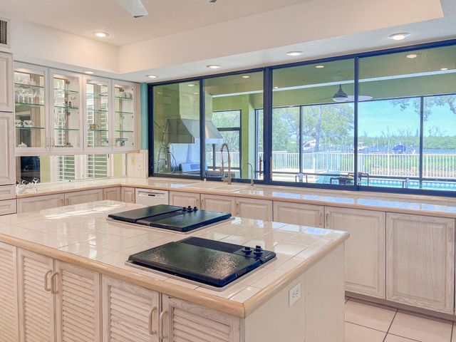 8902 SE Marina Bay Drive, Hobe Sound, FL 33455
