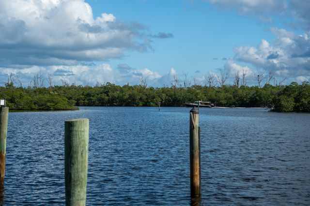 8902 SE Marina Bay Drive, Hobe Sound, FL 33455