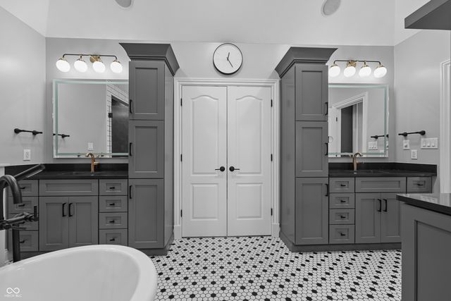 6049 W Foster Branch Drive, Pendleton, IN 46064