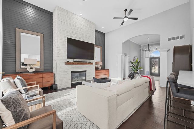 6049 W Foster Branch Drive, Pendleton, IN 46064