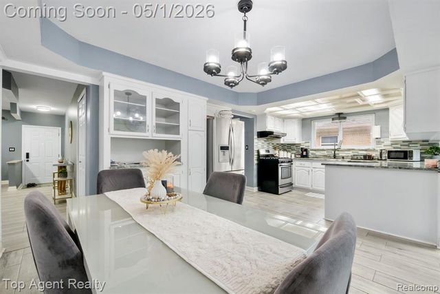 33437 Somerset Drive, Sterling Heights, MI 48312