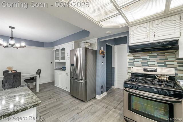 33437 Somerset Drive, Sterling Heights, MI 48312