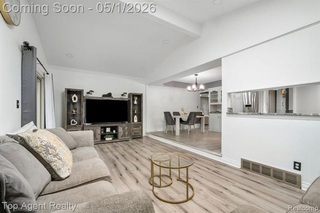 33437 Somerset Drive, Sterling Heights, MI 48312