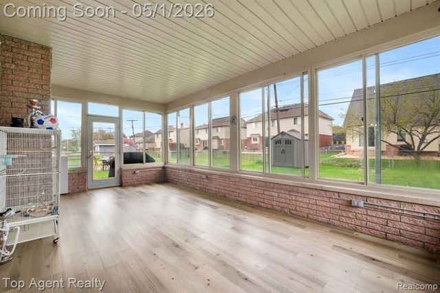 33437 Somerset Drive, Sterling Heights, MI 48312
