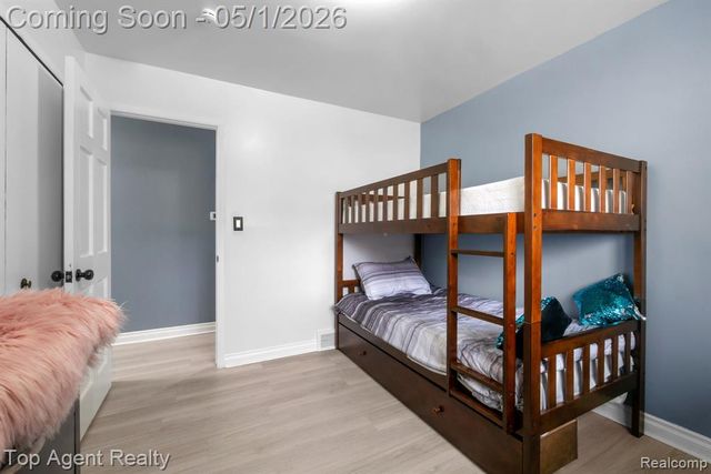 33437 Somerset Drive, Sterling Heights, MI 48312