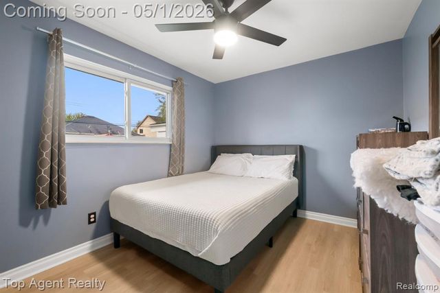 33437 Somerset Drive, Sterling Heights, MI 48312