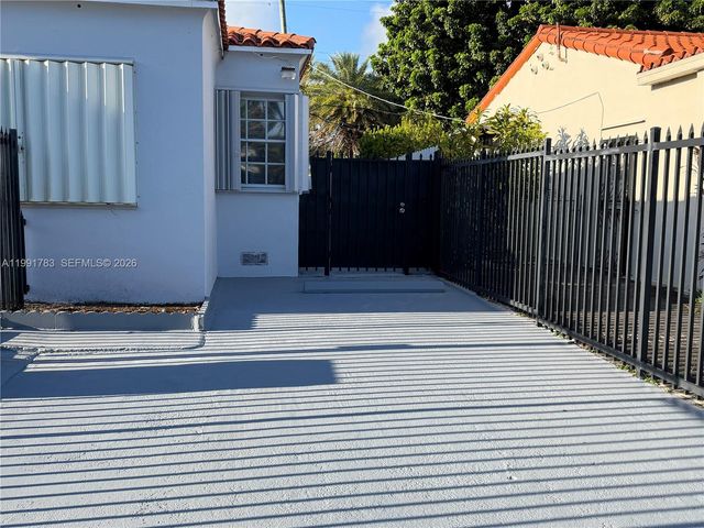 1765 SW 21st St 2, Miami, FL 33145