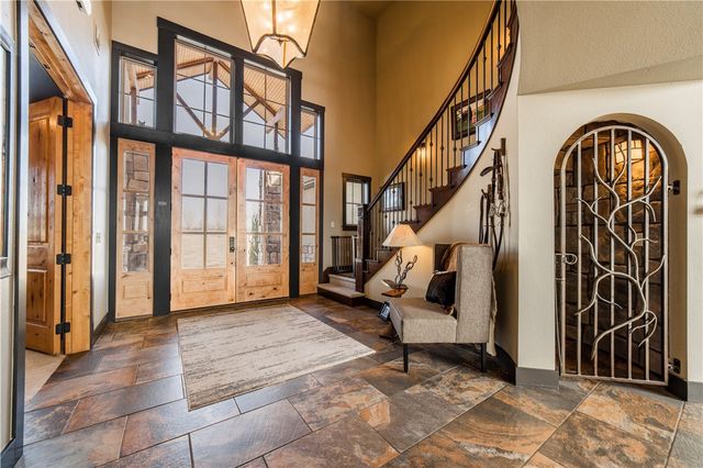 887 1st Avenue, Gentry, AR 72734