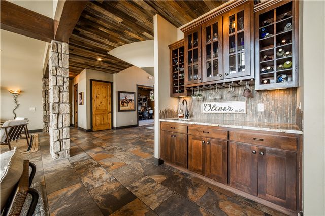 887 1st Avenue, Gentry, AR 72734