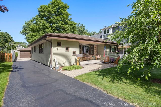 348 S Chase Avenue, Lombard, IL 60148