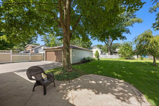 348 S Chase Avenue, Lombard, IL 60148