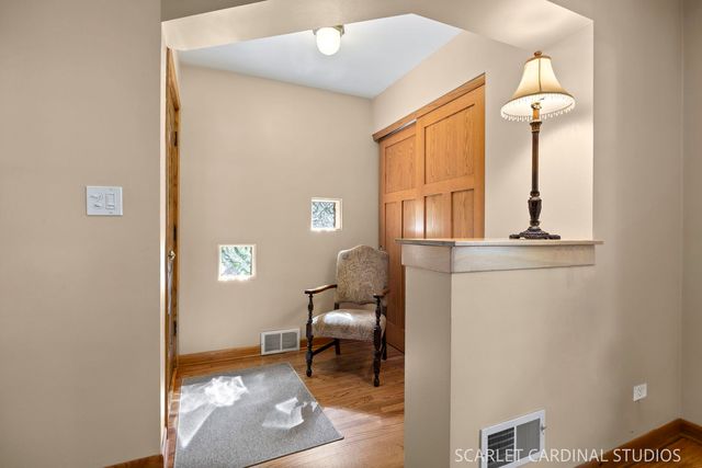 348 S Chase Avenue, Lombard, IL 60148