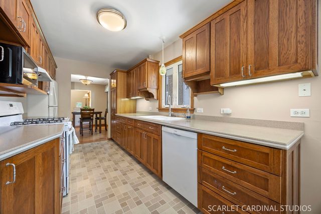 348 S Chase Avenue, Lombard, IL 60148
