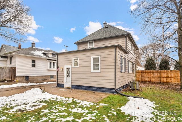 743 Garfield Avenue, Grand Rapids, MI 49504