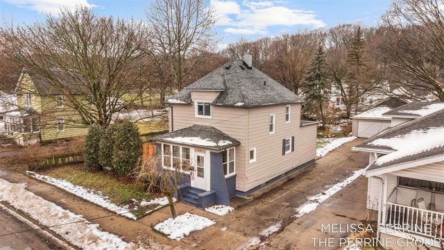 743 Garfield Avenue, Grand Rapids, MI 49504
