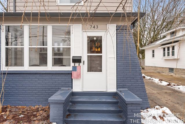 743 Garfield Avenue, Grand Rapids, MI 49504