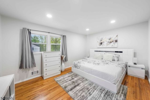 1341 Marcella Dr, Union Twp., NJ 07083