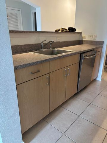 533 NE 3rd Avenue 204, Fort Lauderdale, FL 33301