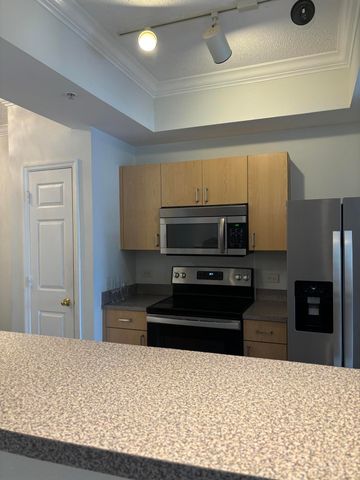 533 NE 3rd Avenue 204, Fort Lauderdale, FL 33301