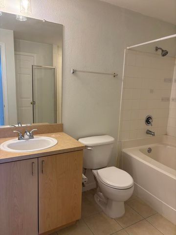 533 NE 3rd Avenue 204, Fort Lauderdale, FL 33301